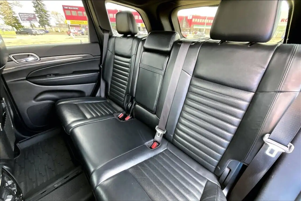 Jeep Grand Cherokee снимка Jeep Grand Cherokee