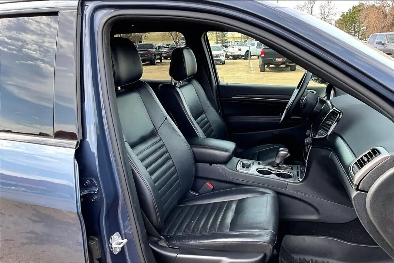 Jeep Grand Cherokee снимка Jeep Grand Cherokee