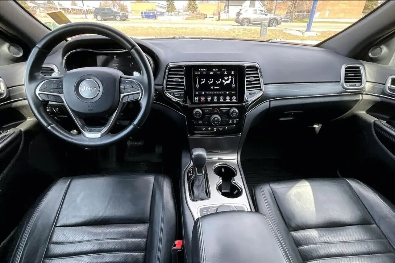 Jeep Grand Cherokee снимка Jeep Grand Cherokee