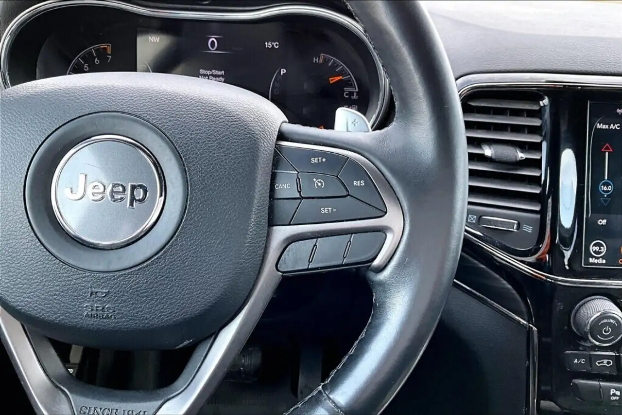 Jeep Grand Cherokee снимка Jeep Grand Cherokee