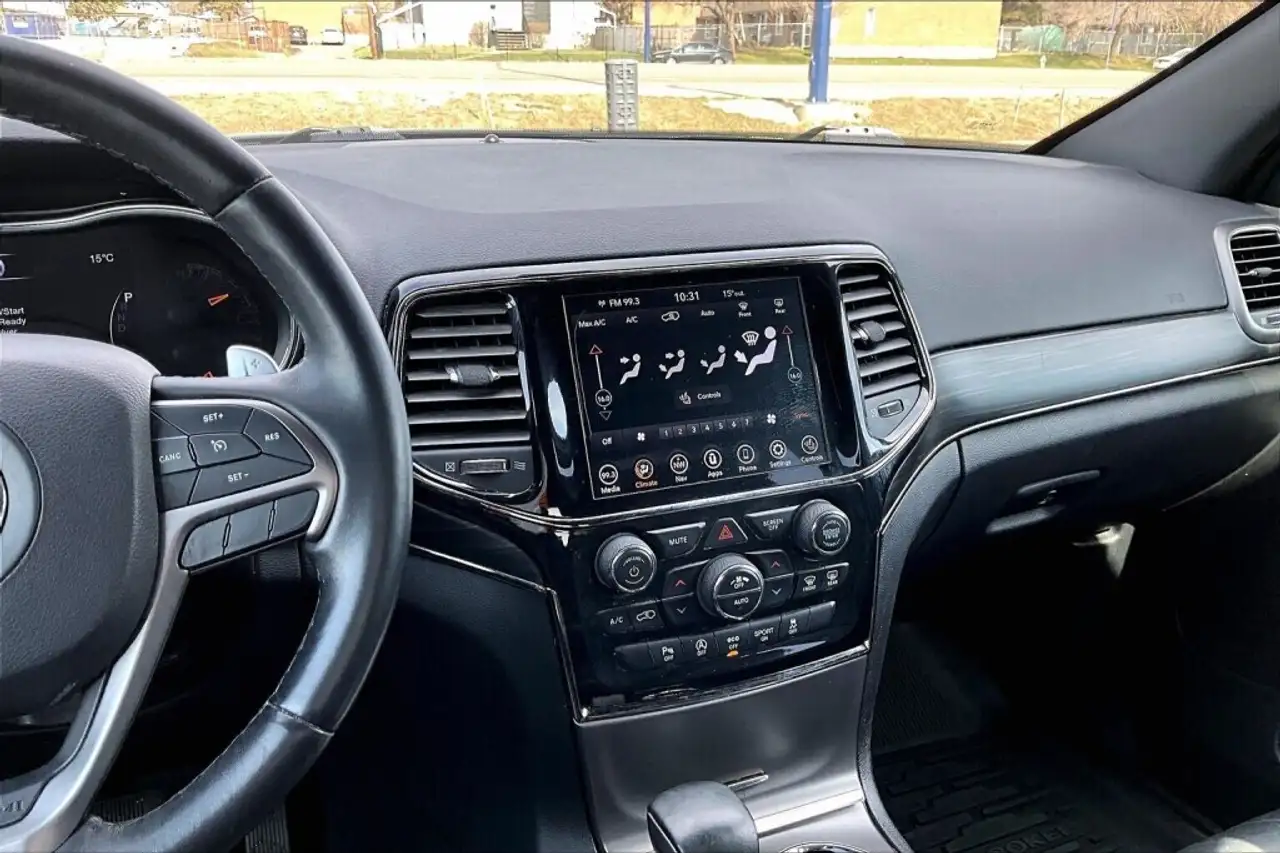 Jeep Grand Cherokee снимка Jeep Grand Cherokee