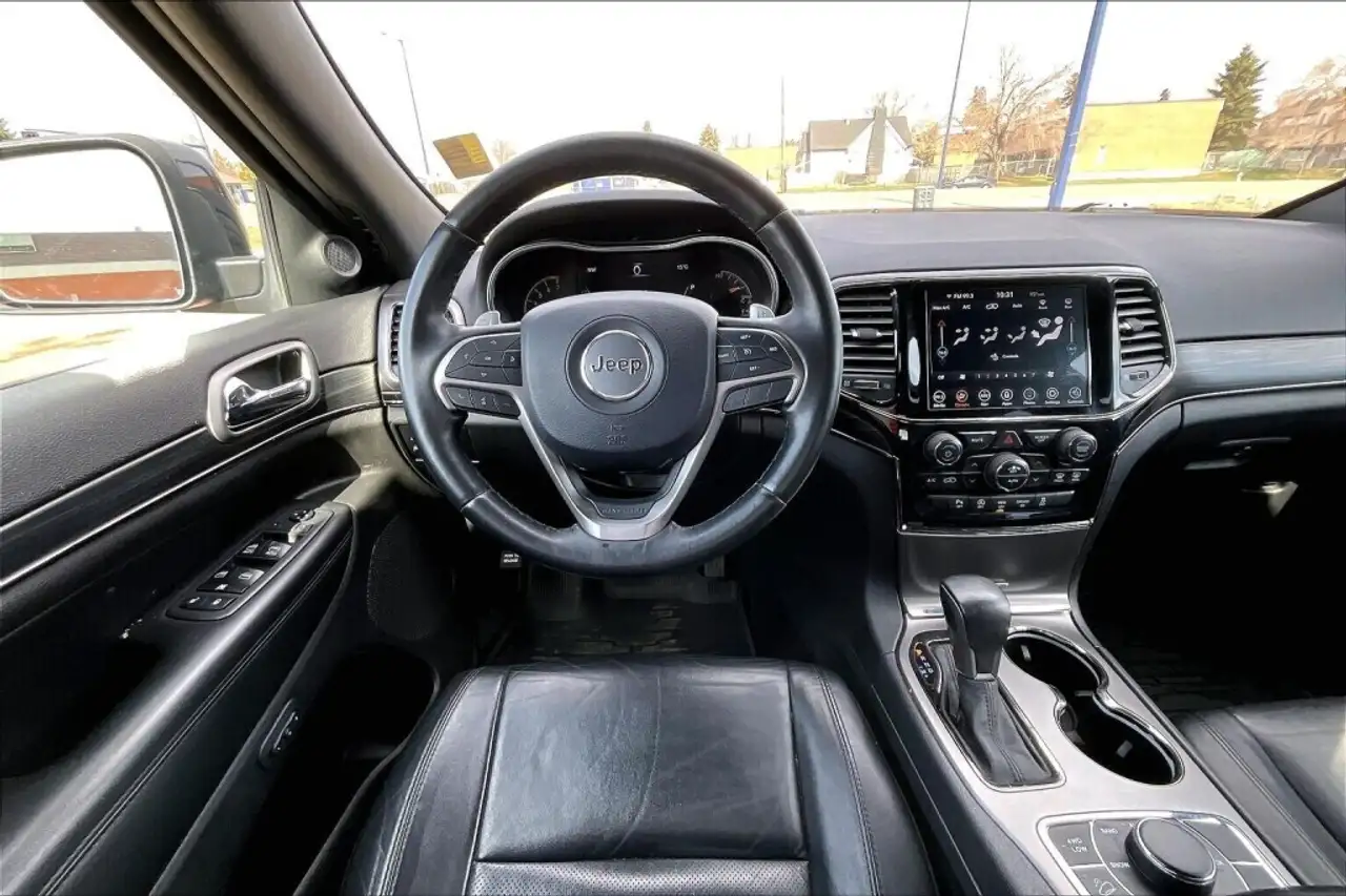 Jeep Grand Cherokee снимка Jeep Grand Cherokee