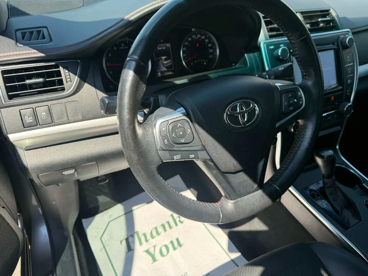 Toyota Camry снимка Toyota Camry