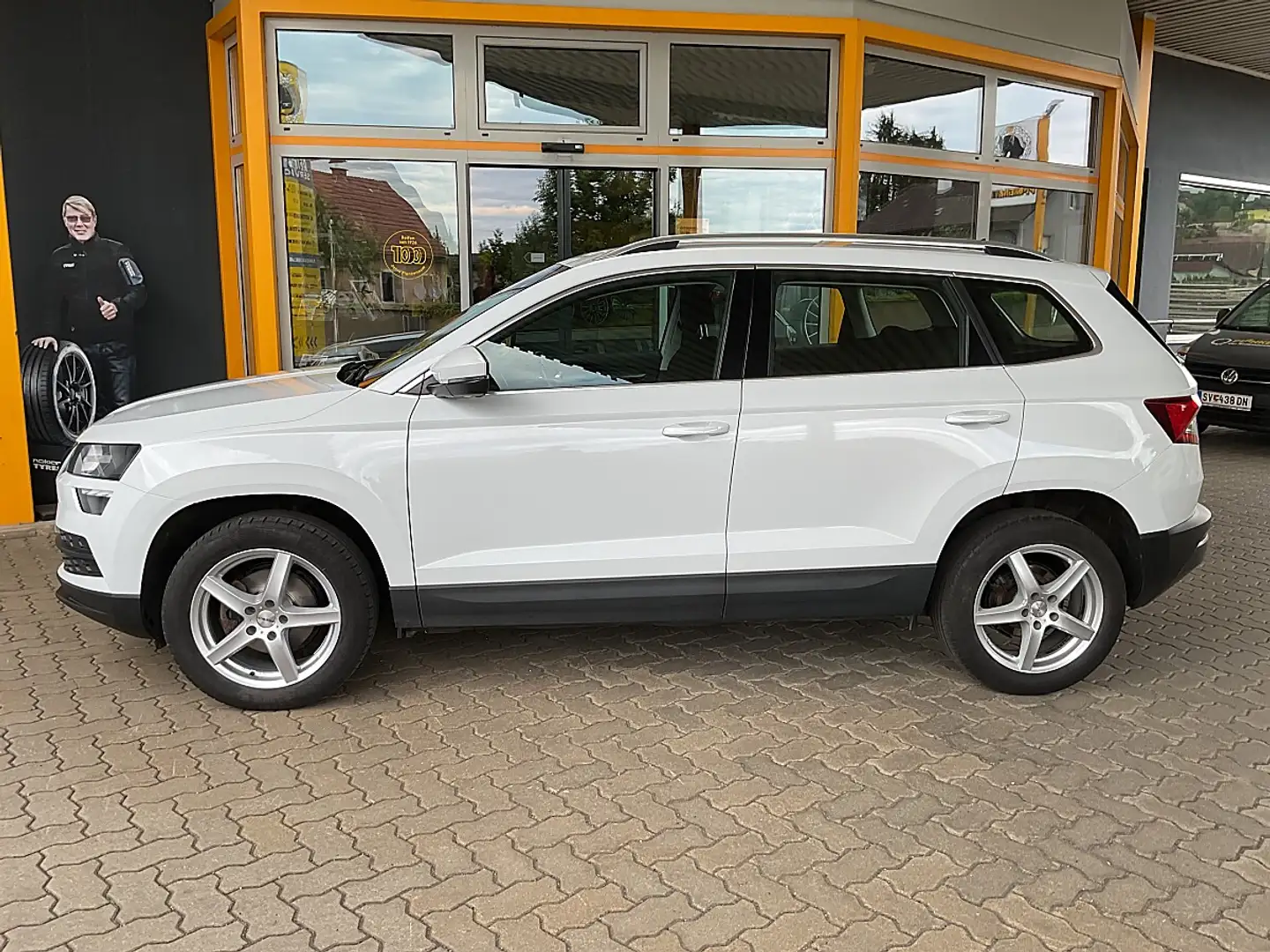 Skoda Karoq 1.6 TDI Ambition Weiß - 2