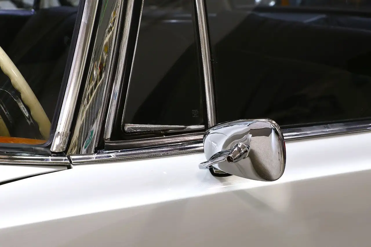 Mercedes-Benz 220 SEb Coupé, foto 11