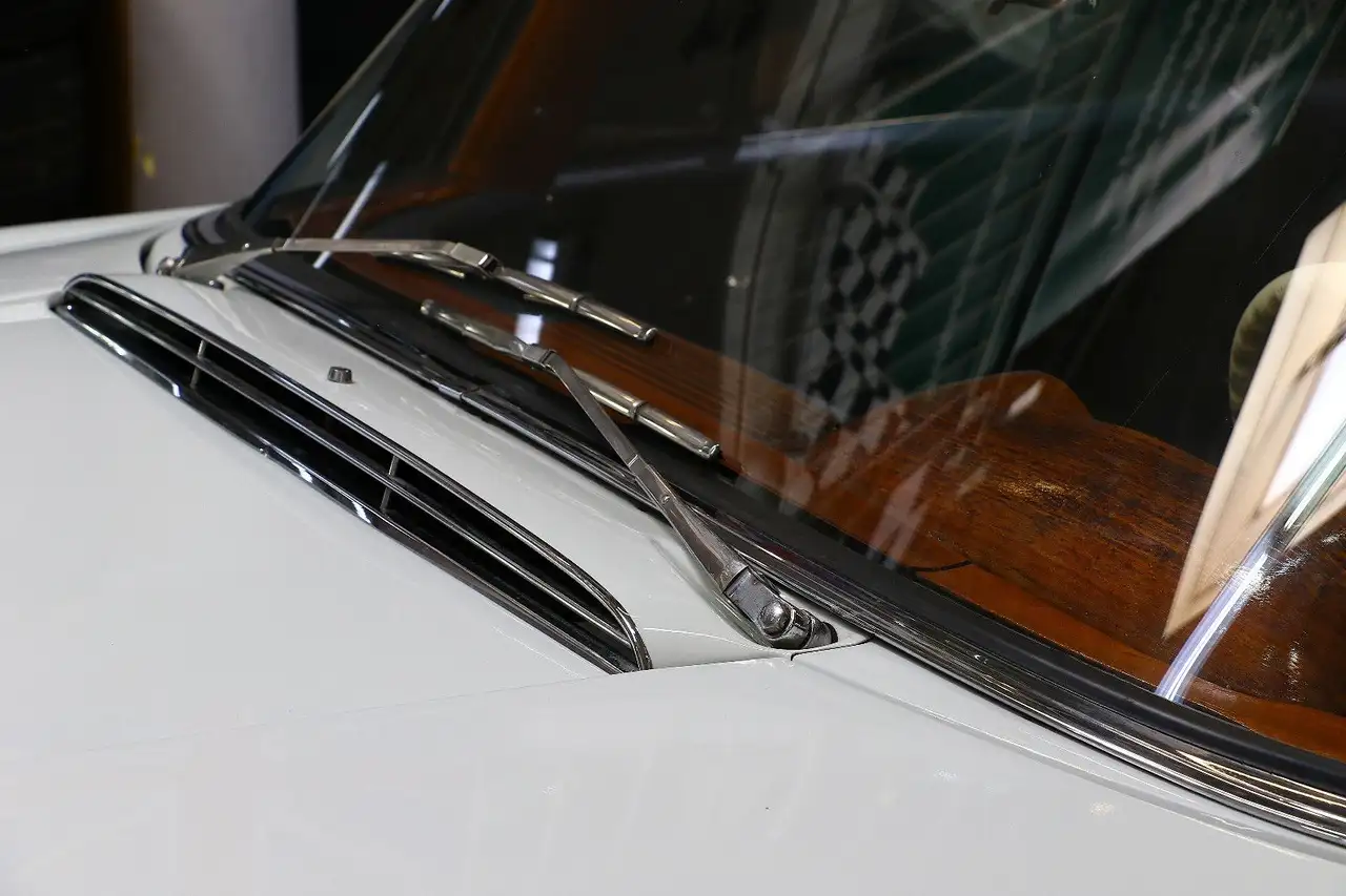Mercedes-Benz 220 SEb Coupé, foto 10