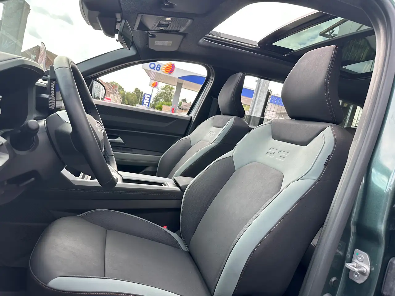 Dacia Bigster 1.8*1ER PROP*PANO*FULL OPTIONS*CAM 360°*SIEGE/VOLANT CHAUFFANT*CARPLAY*GARANTIE DACIA, миниатюра 9