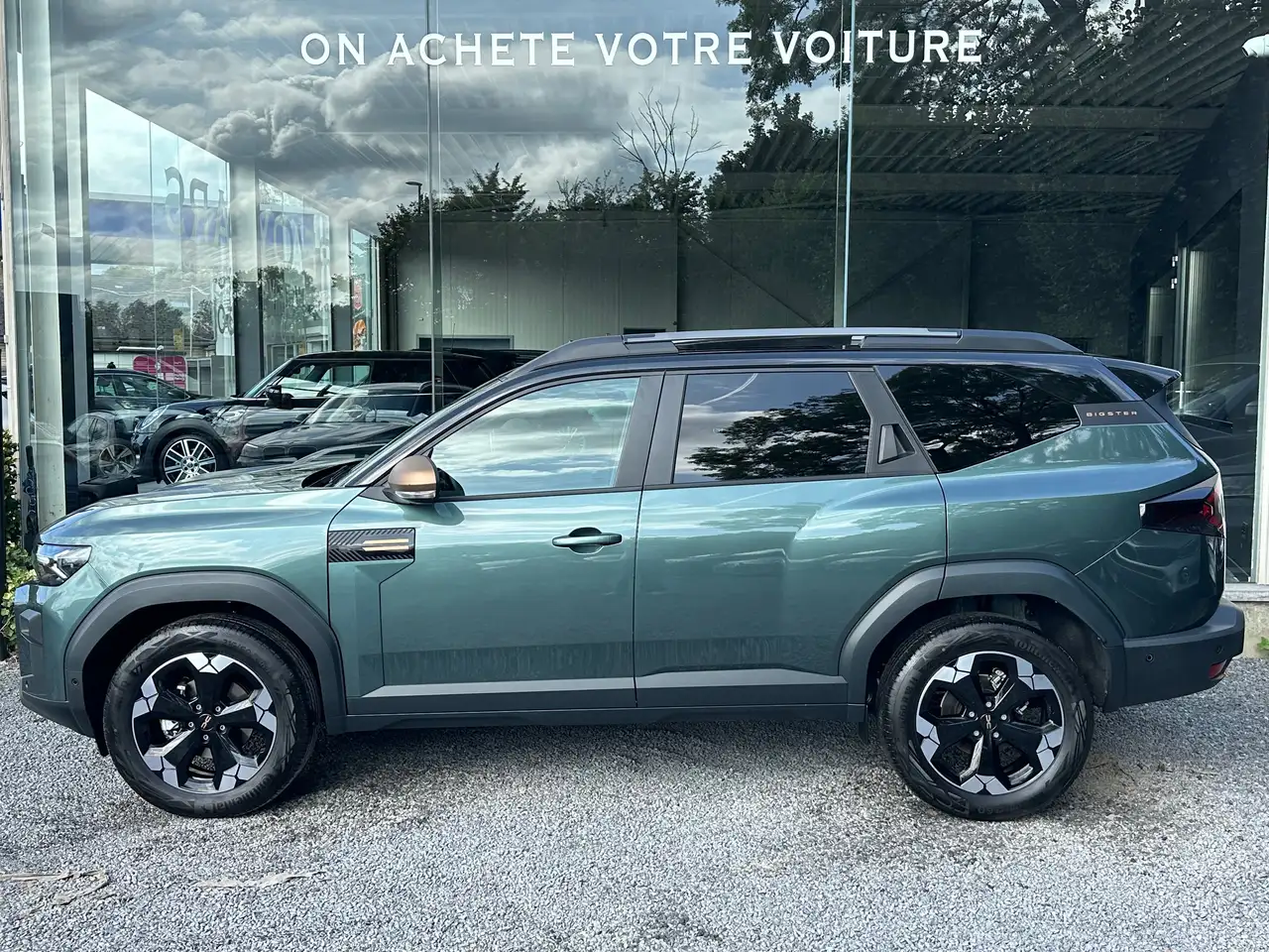 Dacia Bigster 1.8*1ER PROP*PANO*FULL OPTIONS*CAM 360°*SIEGE/VOLANT CHAUFFANT*CARPLAY*GARANTIE DACIA, миниатюра 4