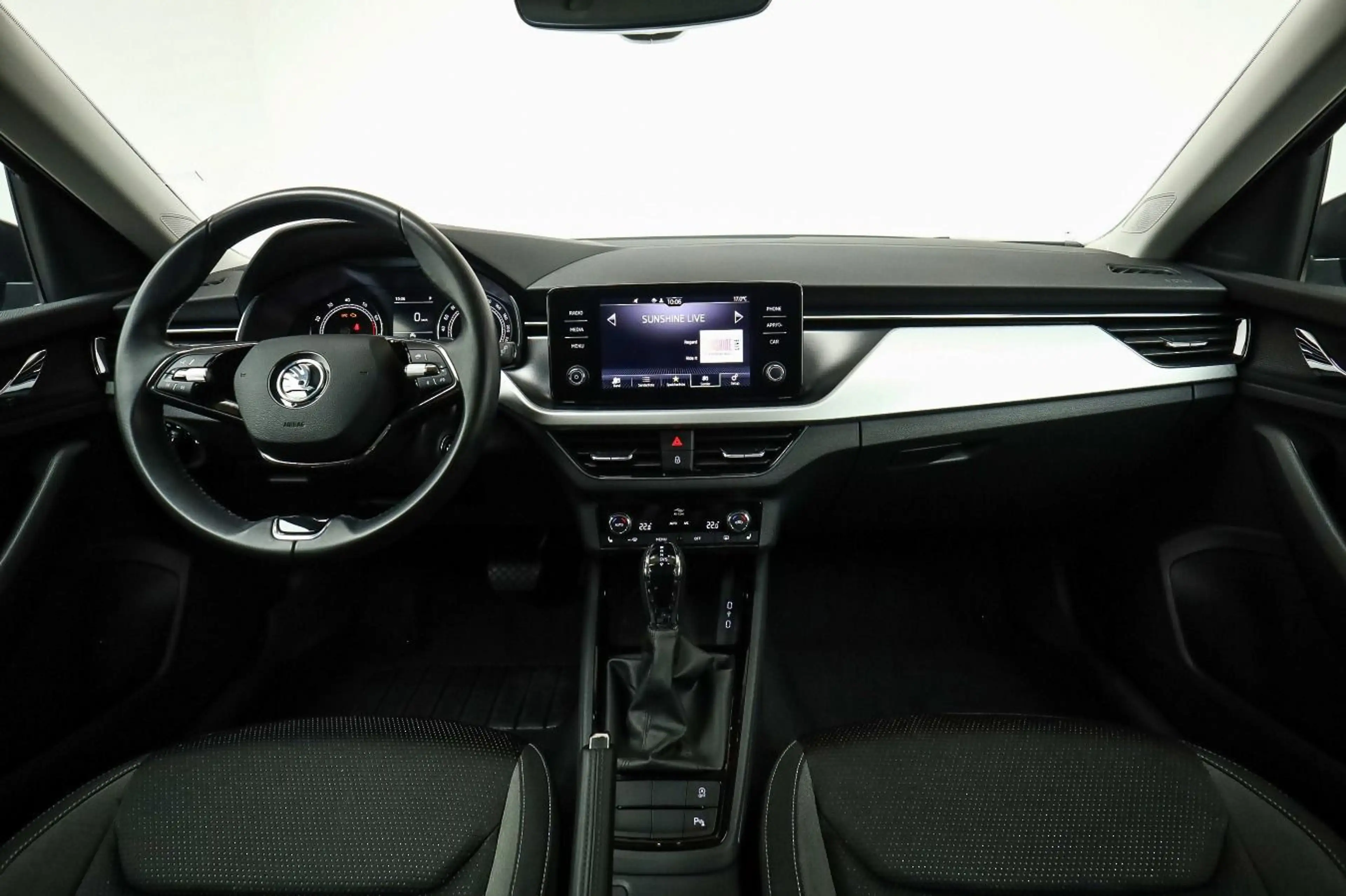 Skoda Kamiq 1.0 TSI DSG Tour*AHK*LICHT&SICHT*KOMFORT — photo 10