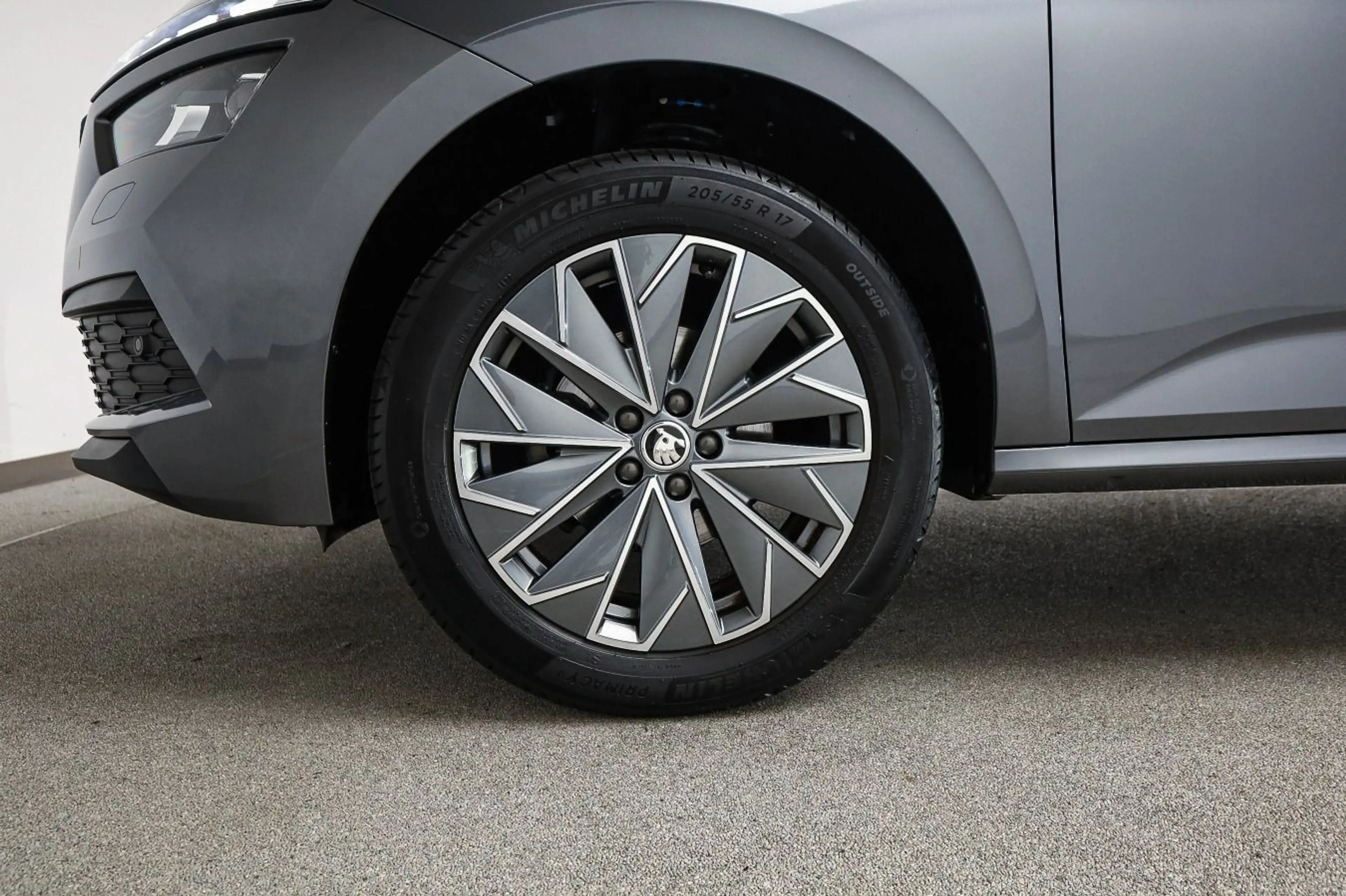 Skoda Kamiq 1.0 TSI DSG Tour*AHK*LICHT&SICHT*KOMFORT — photo 7
