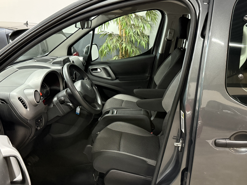 Peugeot Partner Tepee 1.2 PureTech Active // Camera // Cruise // E — photo 8