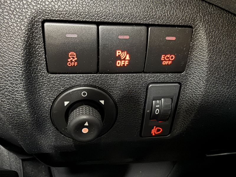 Peugeot Partner Tepee 1.2 PureTech Active // Camera // Cruise // E — photo 14