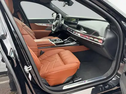 Annonce voiture d'occasion BMW 740 - CARADIZE