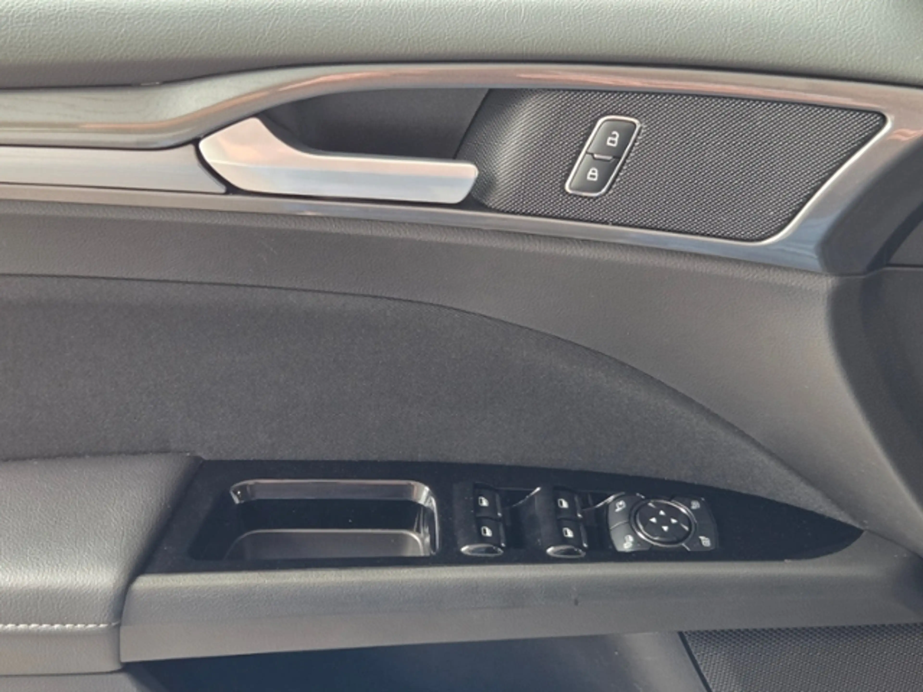 Ford Mondeo Turnier 2.0 EcoBlue Titanium*KEYFREE — photo 8