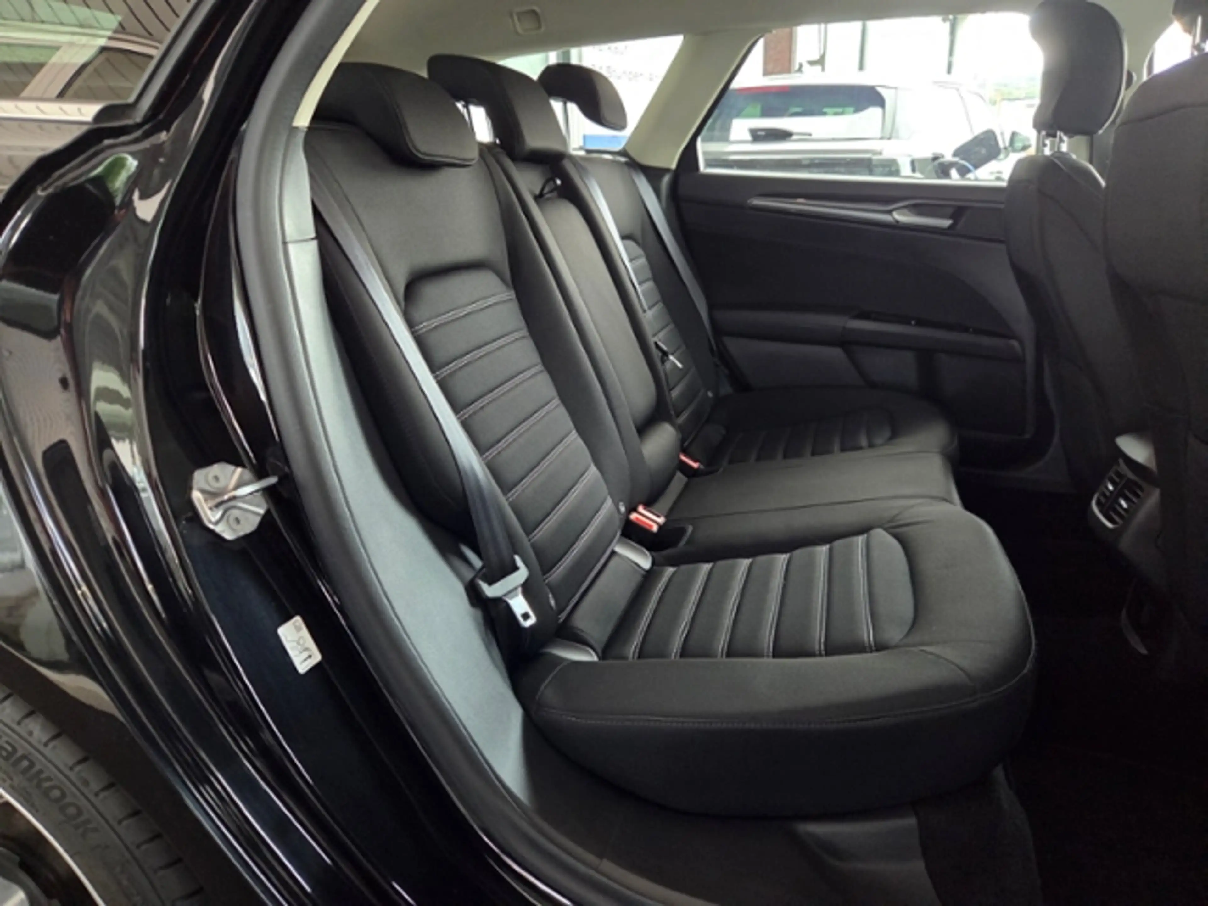Ford Mondeo Turnier 2.0 EcoBlue Titanium*KEYFREE — photo 6