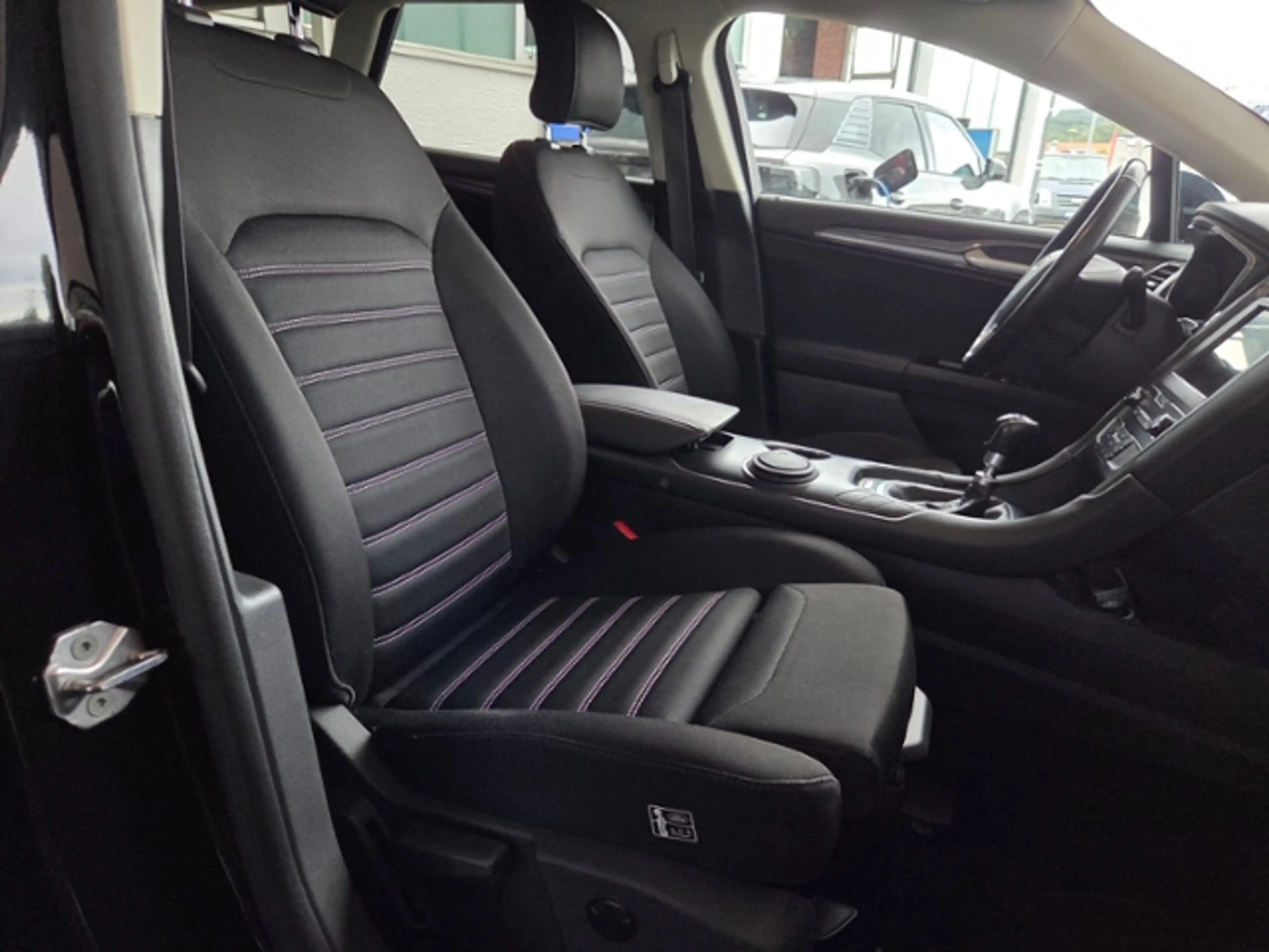 Ford Mondeo Turnier 2.0 EcoBlue Titanium*KEYFREE — photo 3