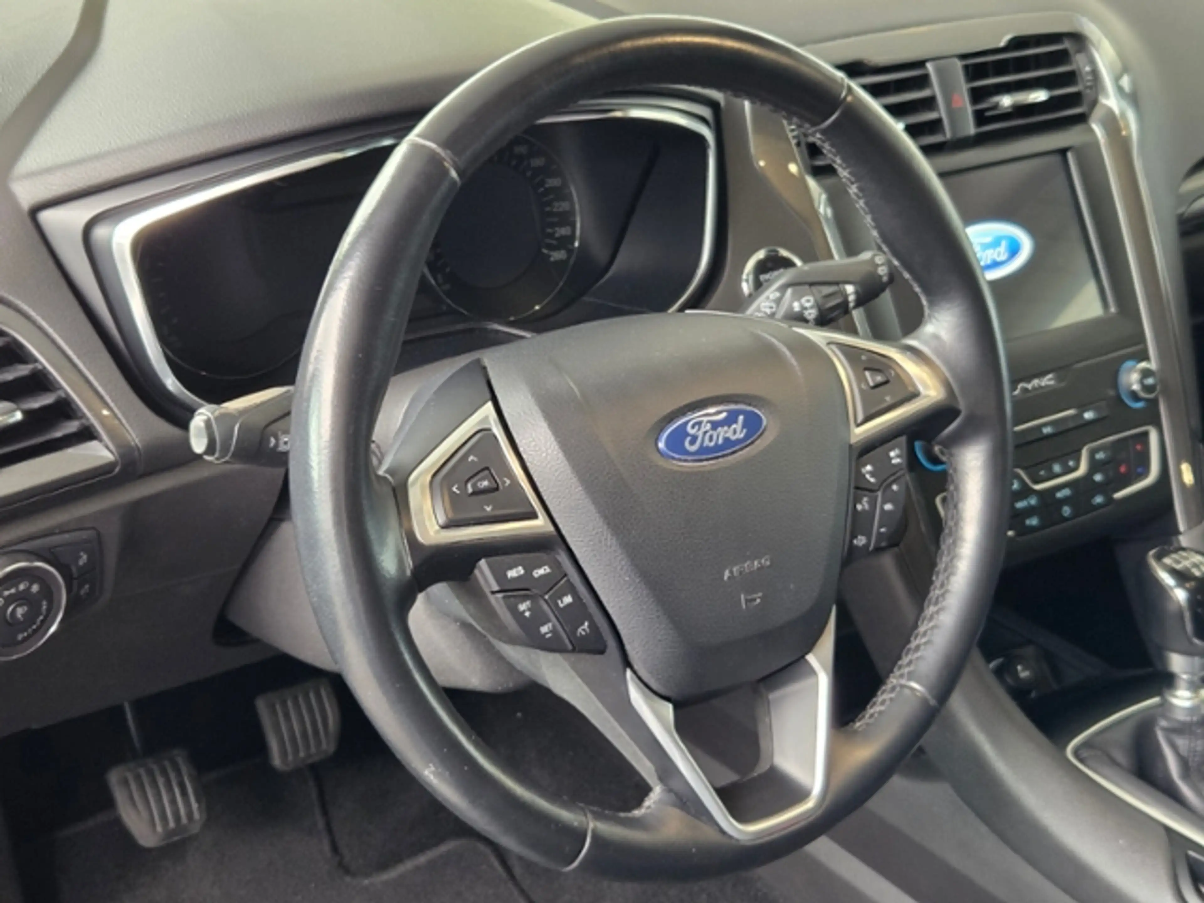 Ford Mondeo Turnier 2.0 EcoBlue Titanium*KEYFREE — photo 10