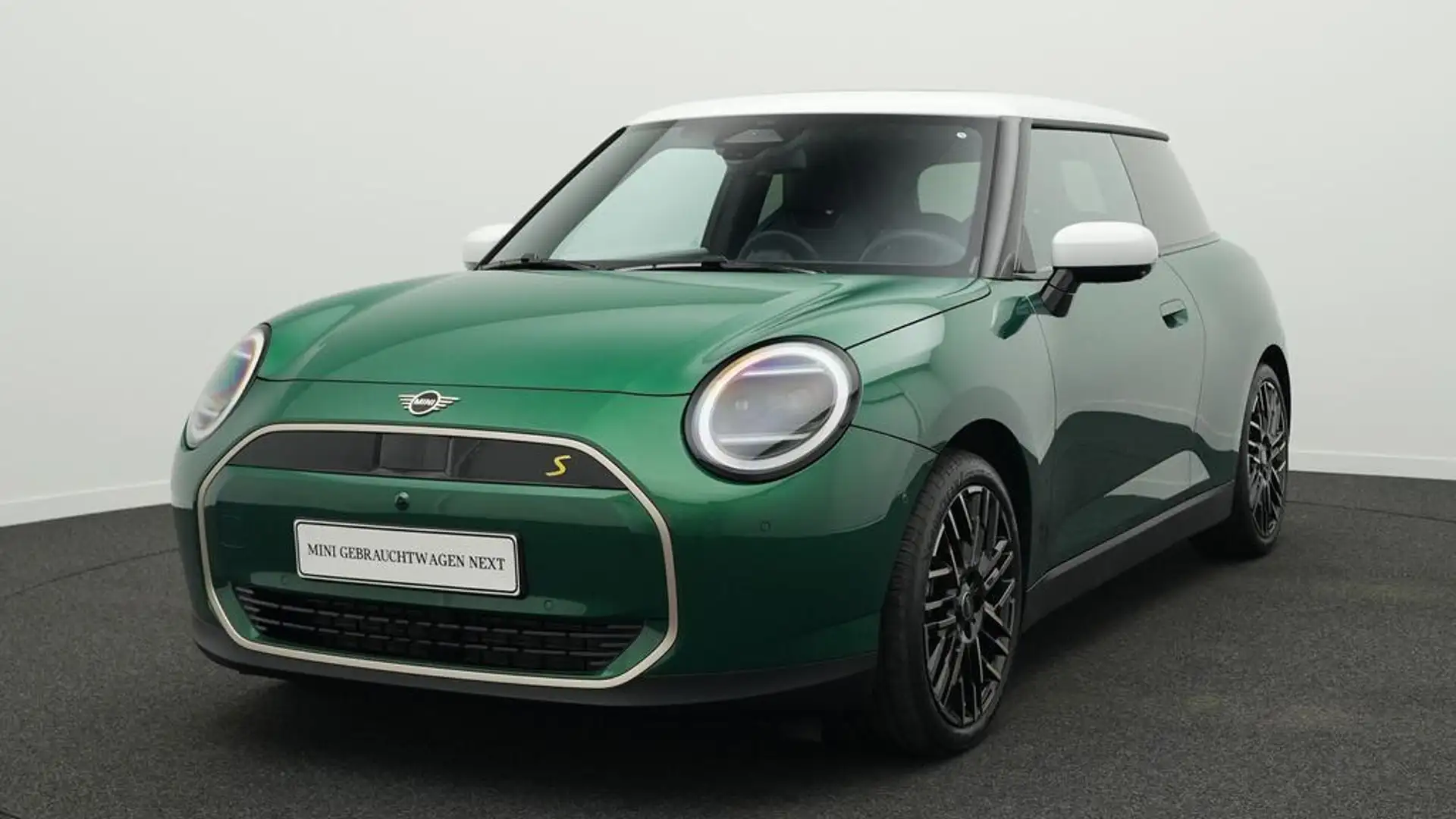 MINI Cooper SE Favoured Trim Grün - 1