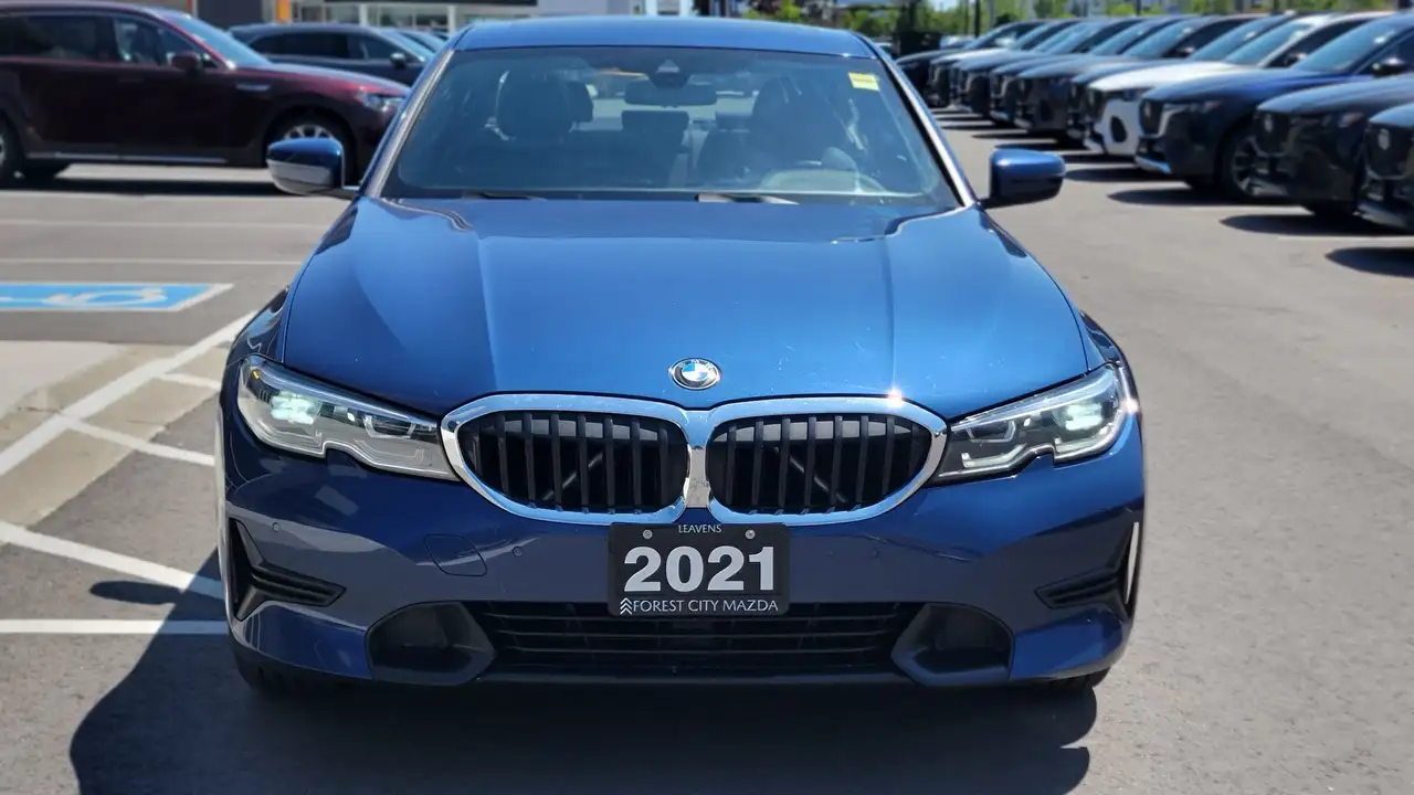 BMW 3 Series снимка BMW 3 Series