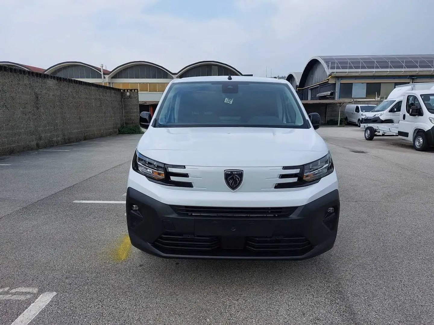 Peugeot Partner Nuovo Partner BlueHdi 130 cv S&S EAT8 Furgone L1 Білий - 2