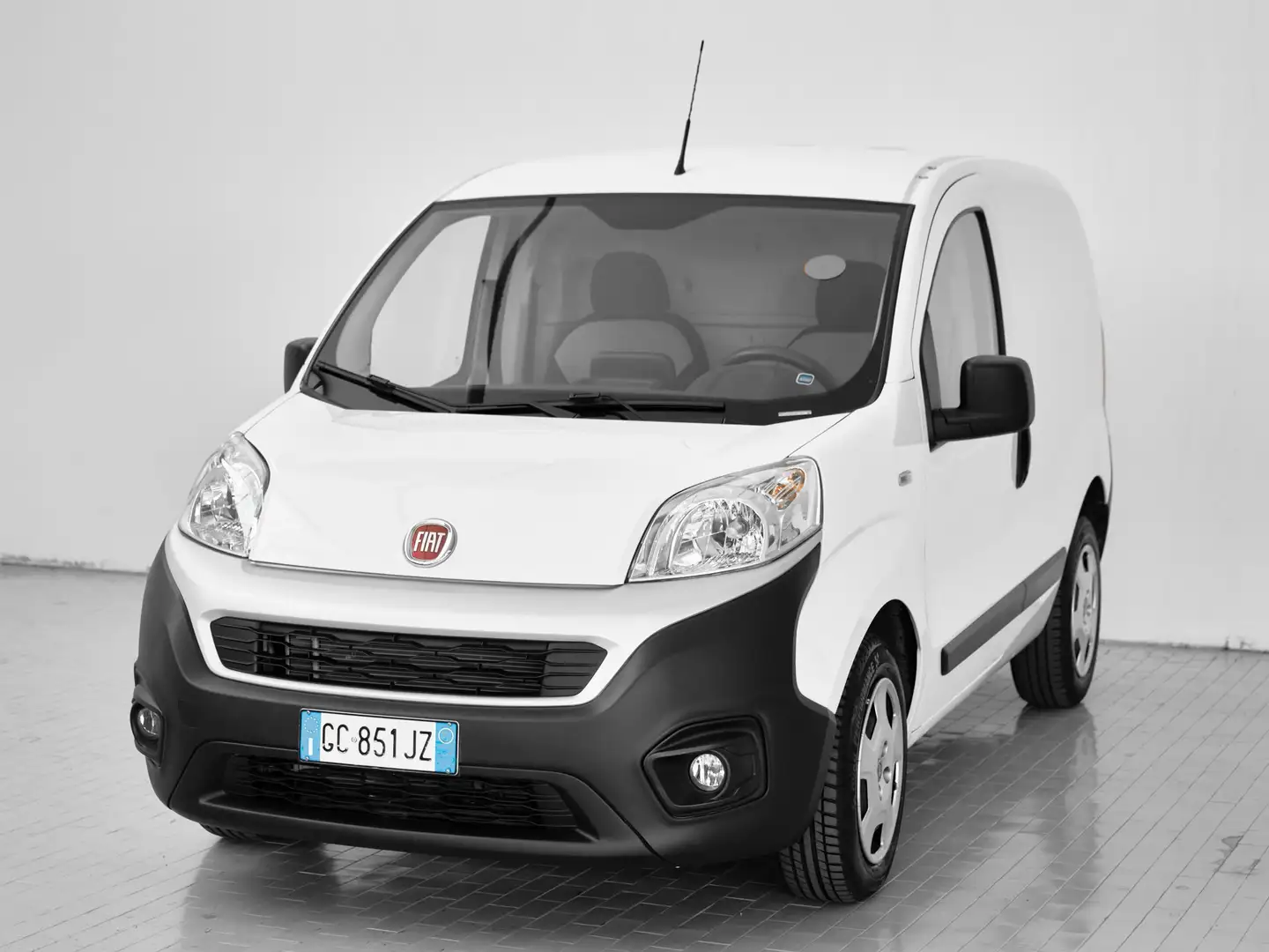 Fiat Fiorino 1.3 MJT 95CV Cargo SX Blanc - 1