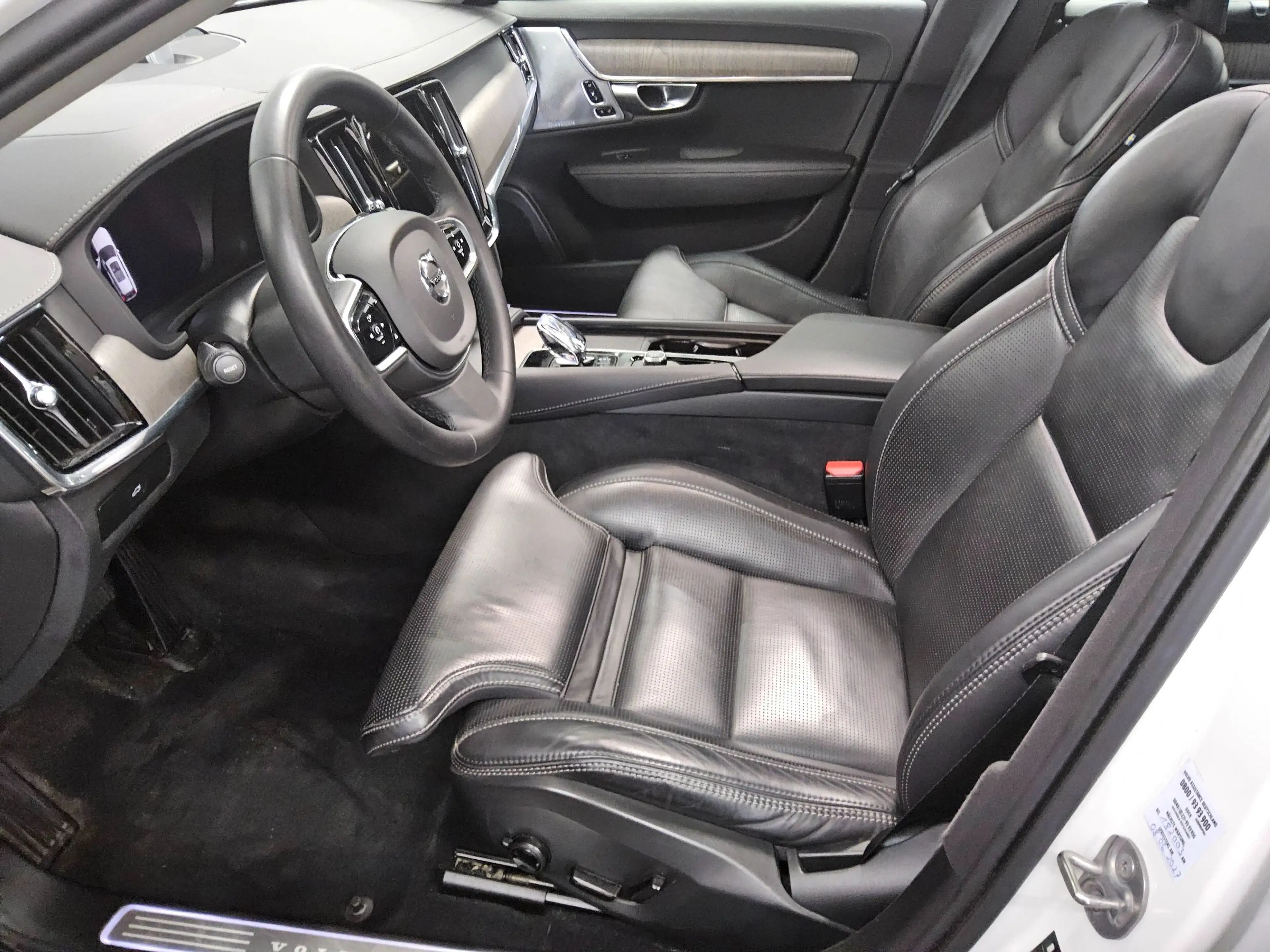 Volvo V90 Cross Country B5 B AWD Ultimate LEDER KLIMAAUT LED PANO SHZ HUD — photo 9