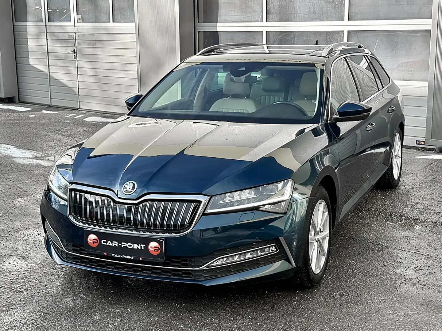 Skoda Superb Kombi TSI iV Style DSG 18"/Leder/Assistenz/Pano... Blau - 1