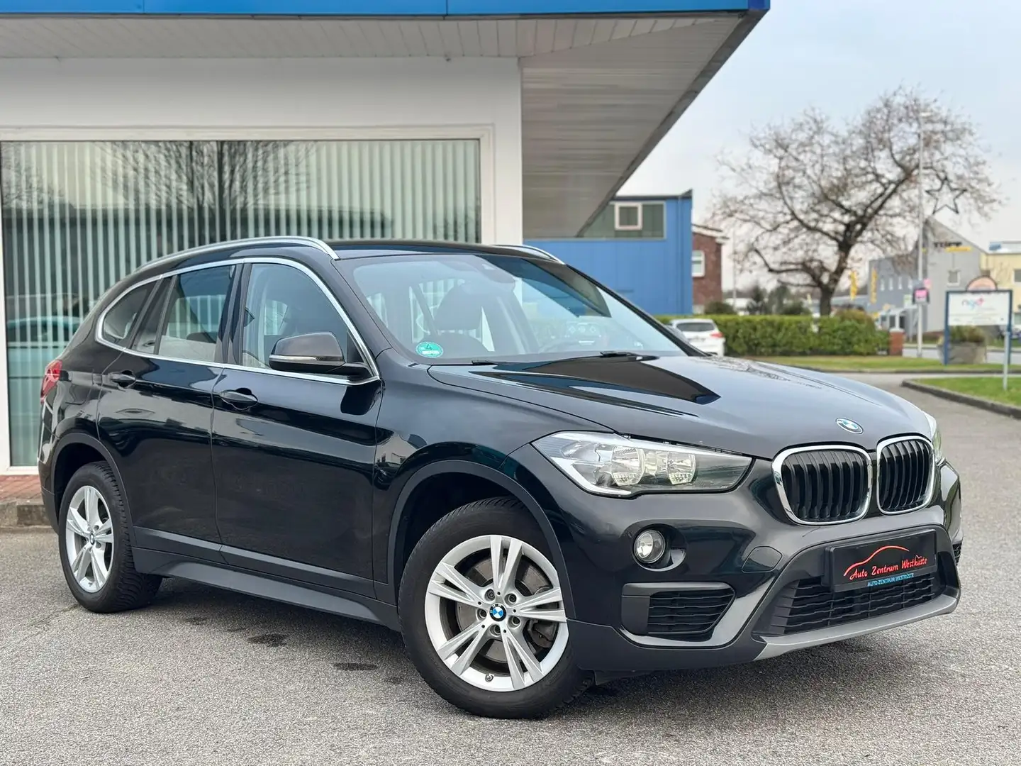 BMW X1 2.0 Automatik PDC Tempomat Schwarz - 1