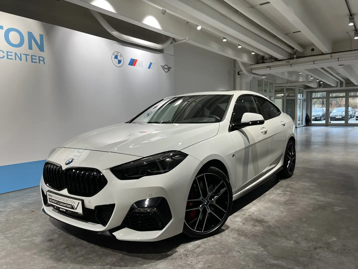 BMW 220 i M-Sportpaket-Pro/HUD/ad.LED/Harman Weiß - 1