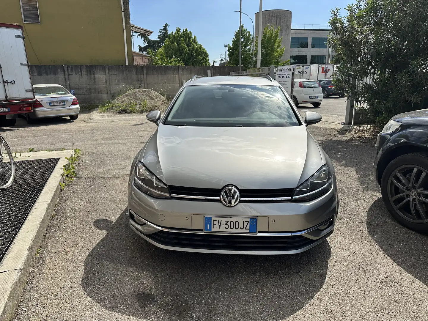 Volkswagen Golf Variant 1.0 tsi Trendline Tech&Sound Pack 115cv - 1