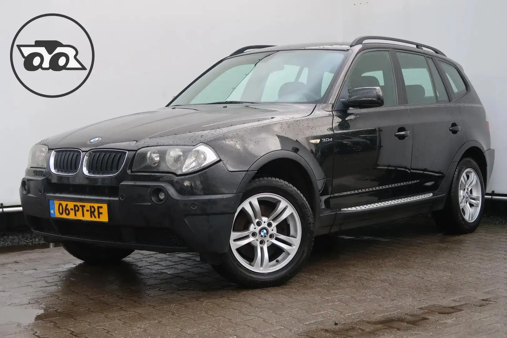 BMW X3 3.0d Executive Zwart - 1