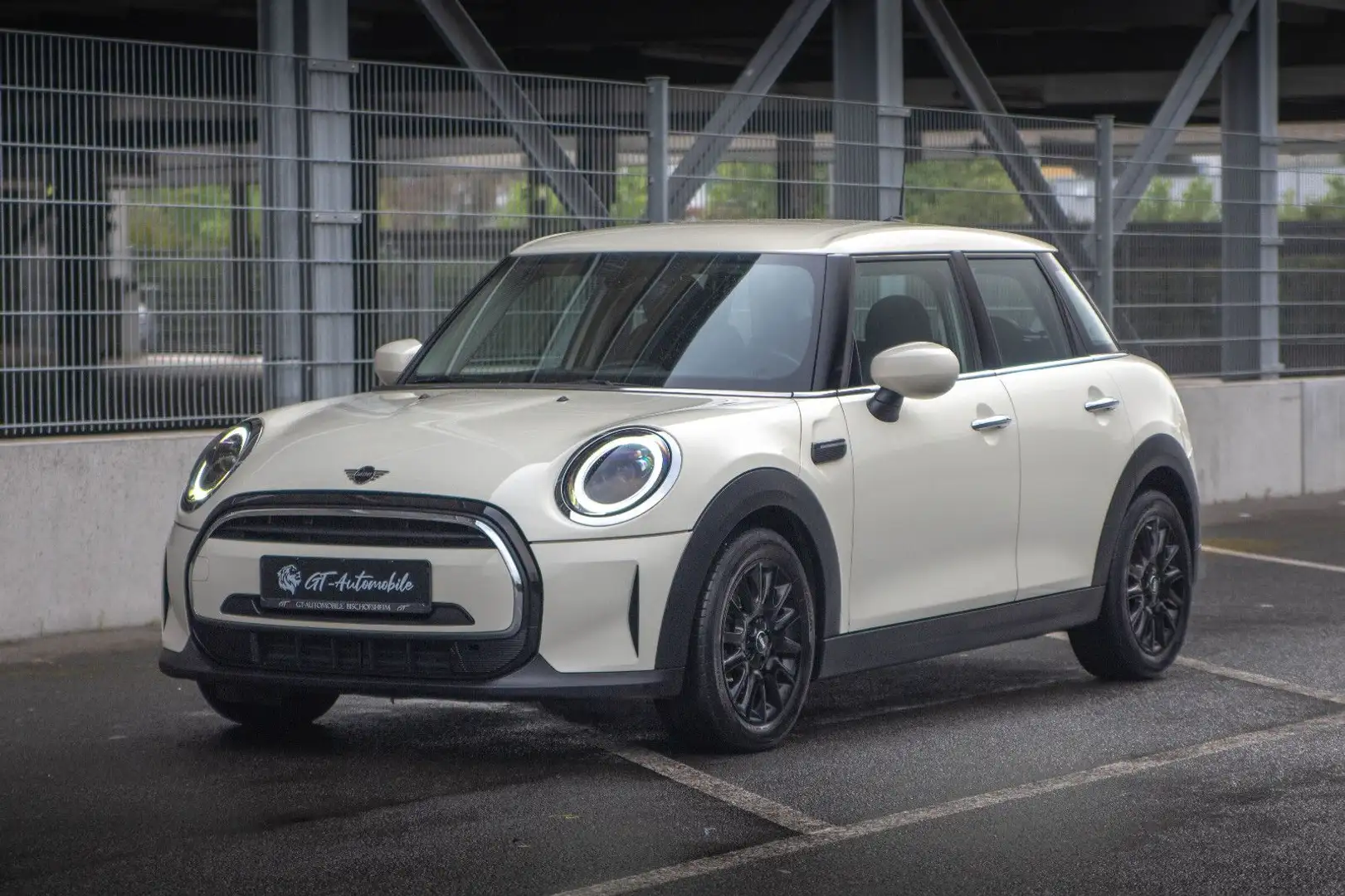 MINI One One Aut. Classic Trim 5-trg.*KeylessGo*U-FREI*1. Weiß - 1
