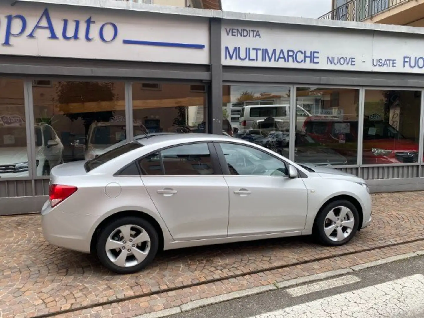 Chevrolet Cruze 2.0 TDI LT 163cv Automatica Ezüst - 2