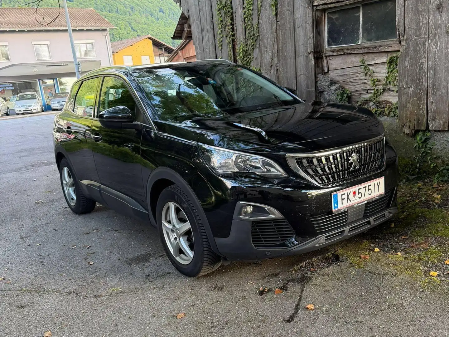 Peugeot 3008 3008 1,6 BlueHDi 120 S Schwarz - 1