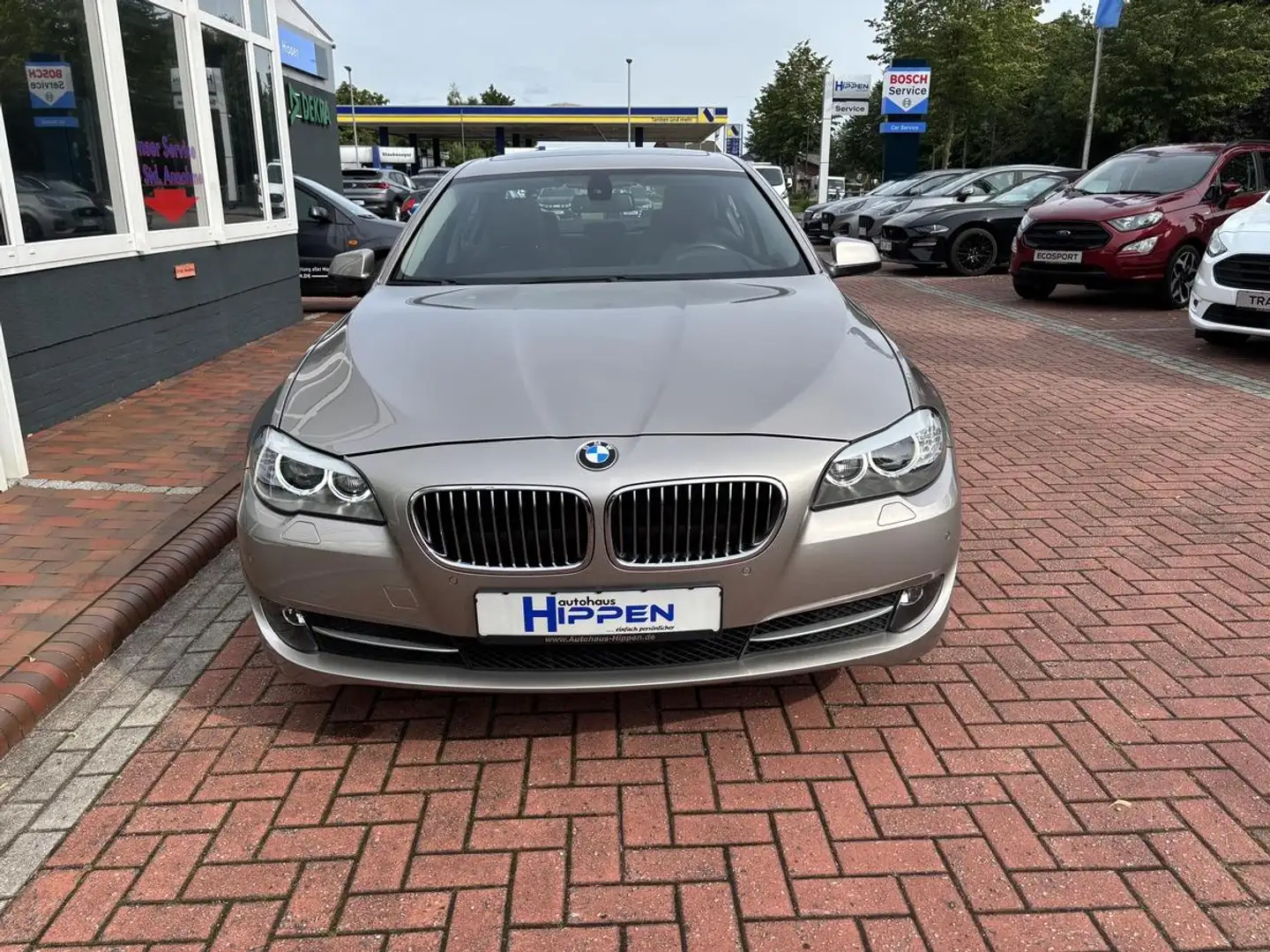 BMW 528 i Automatik, S-Dach, Navi, Leder, 1. Hand wenig KM Plateado - 2
