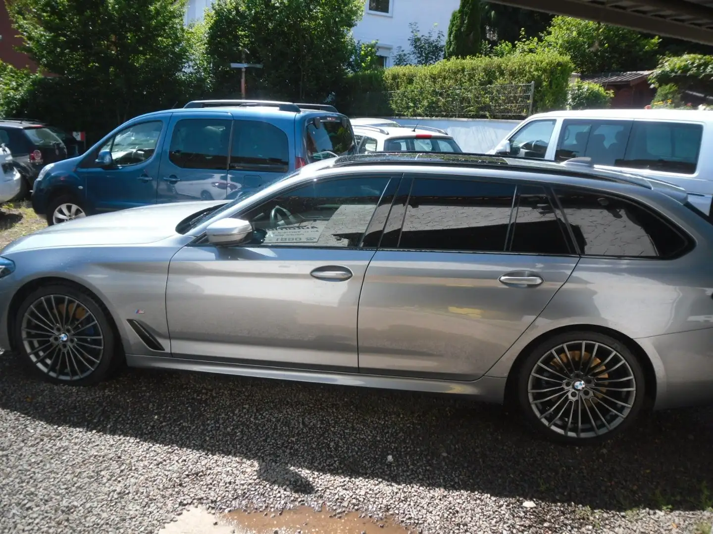 BMW 530 Touring 530 d xDrive M Sport 15000KM Volleder Grau - 1