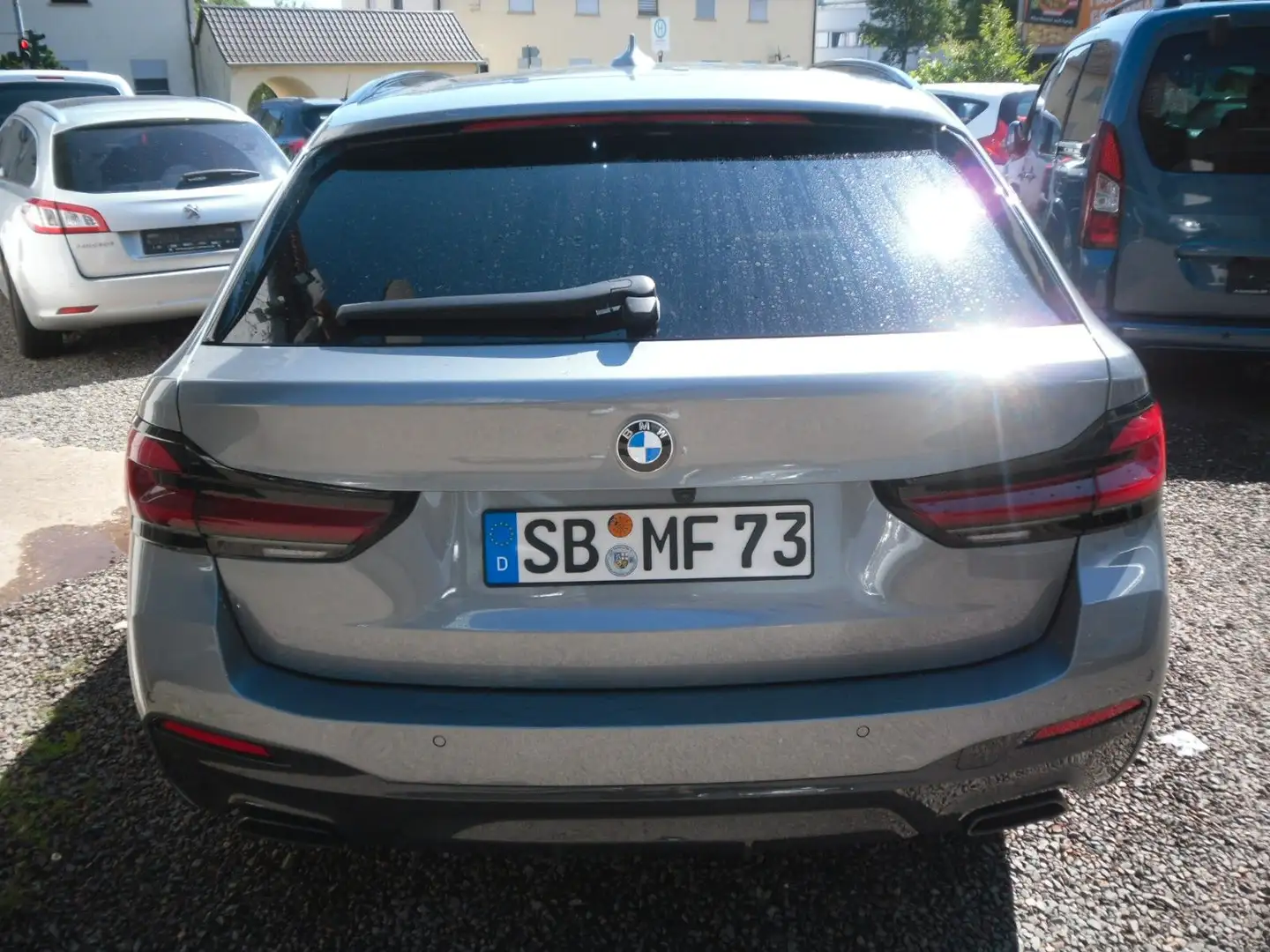 BMW 530 Touring 530 d xDrive M Sport 15000KM Volleder Grau - 2