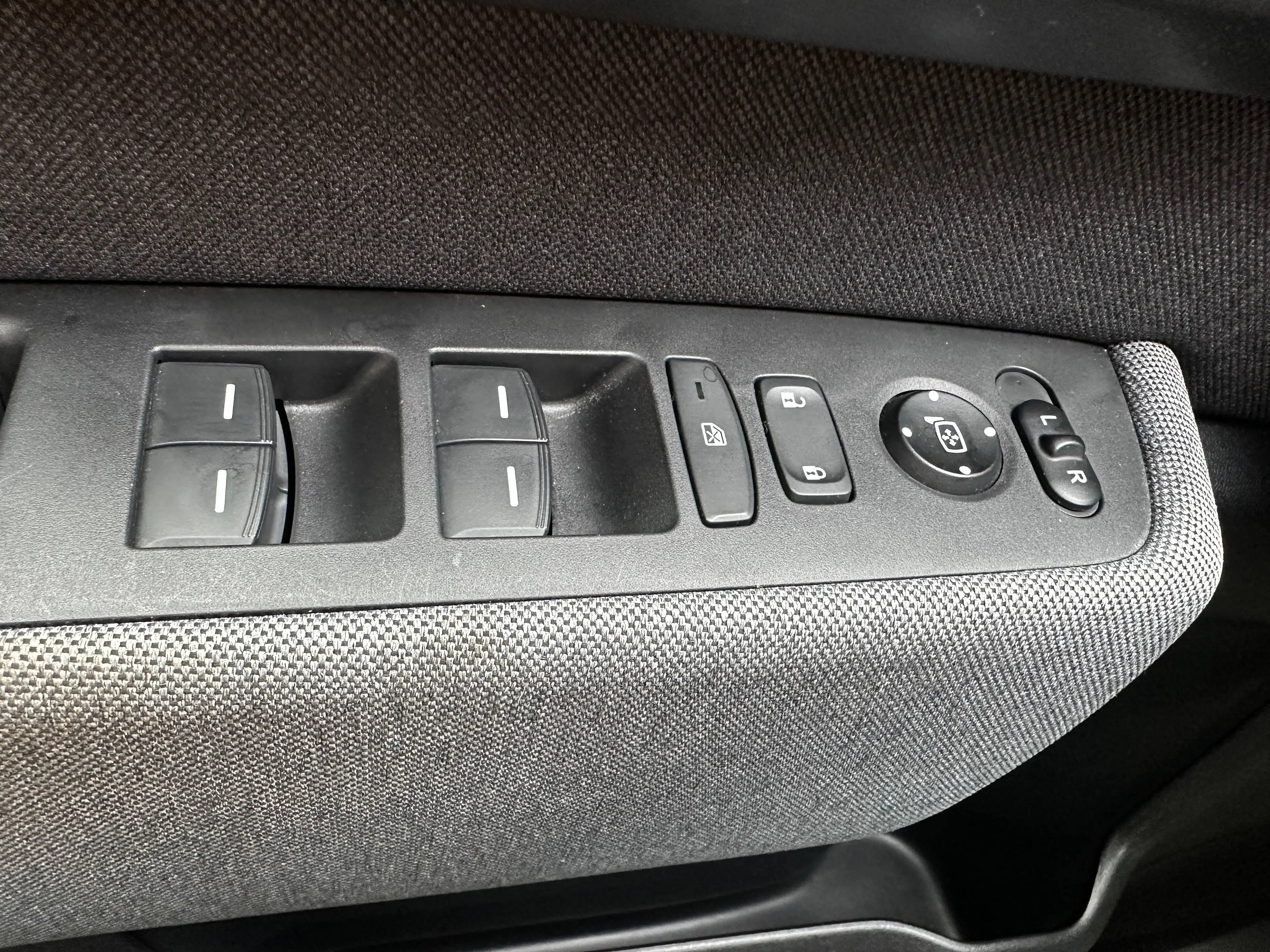 Honda e Advance — photo 29
