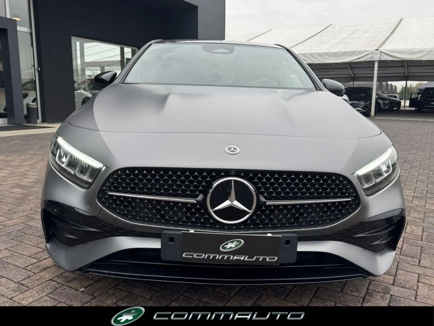 Mercedes-Benz A 200 d Automatic AMG Line Premium Grigio - 2