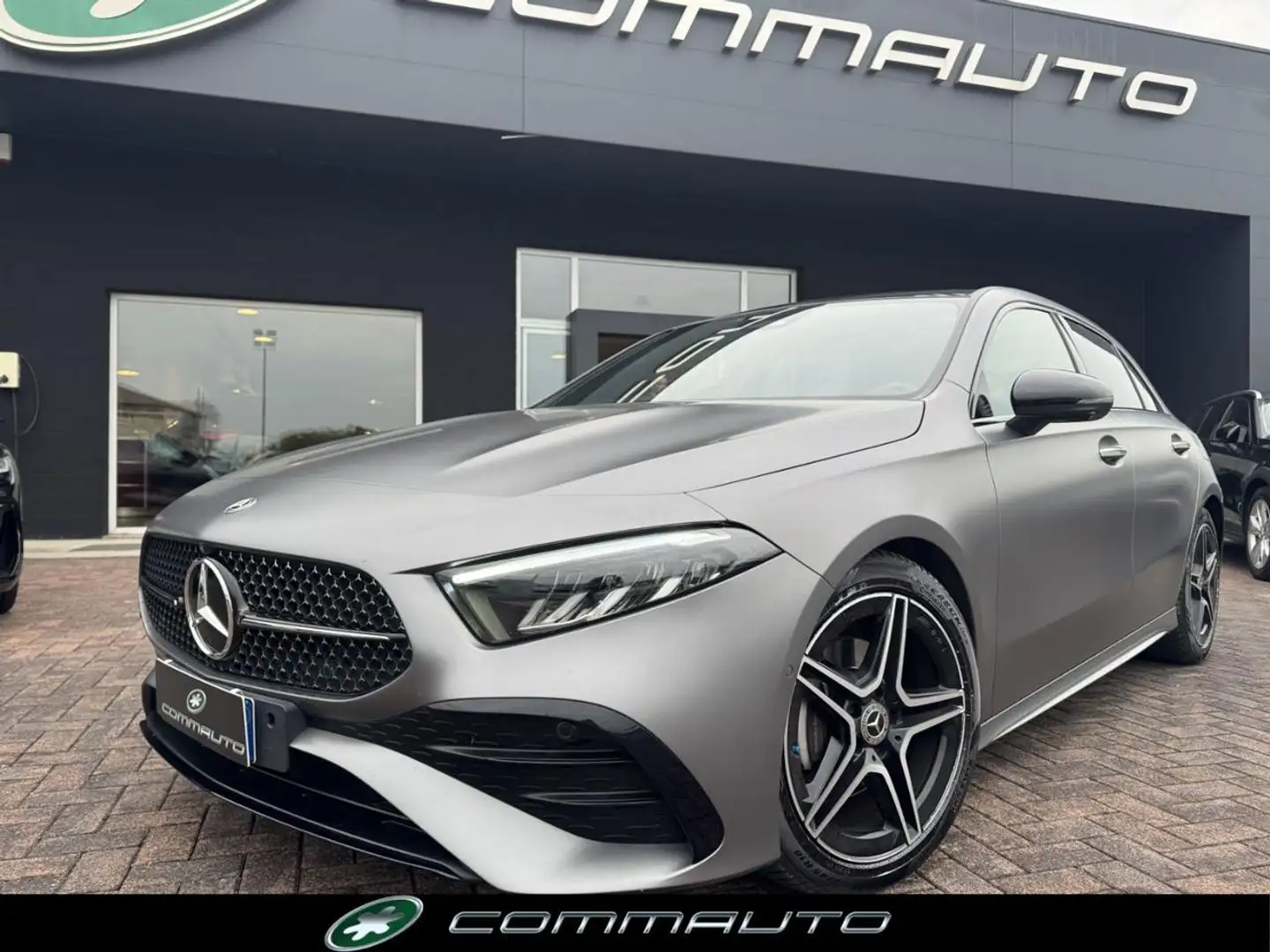 Mercedes-Benz A 200 d Automatic AMG Line Premium Grigio - 1