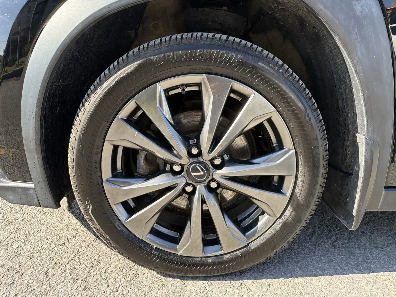 Lexus UX снимка Lexus UX