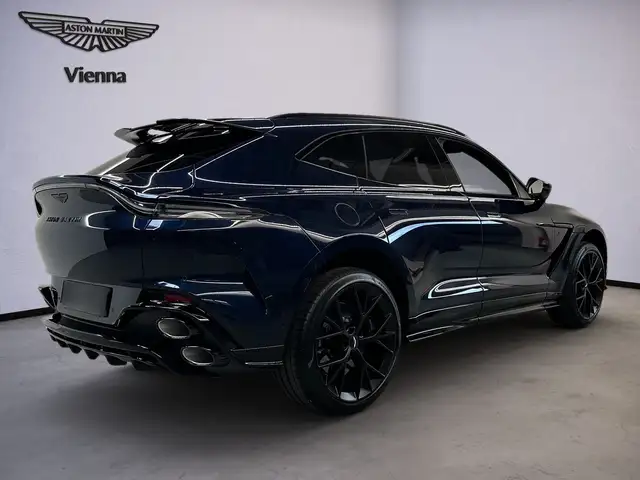 Aston Martin DBX view 3