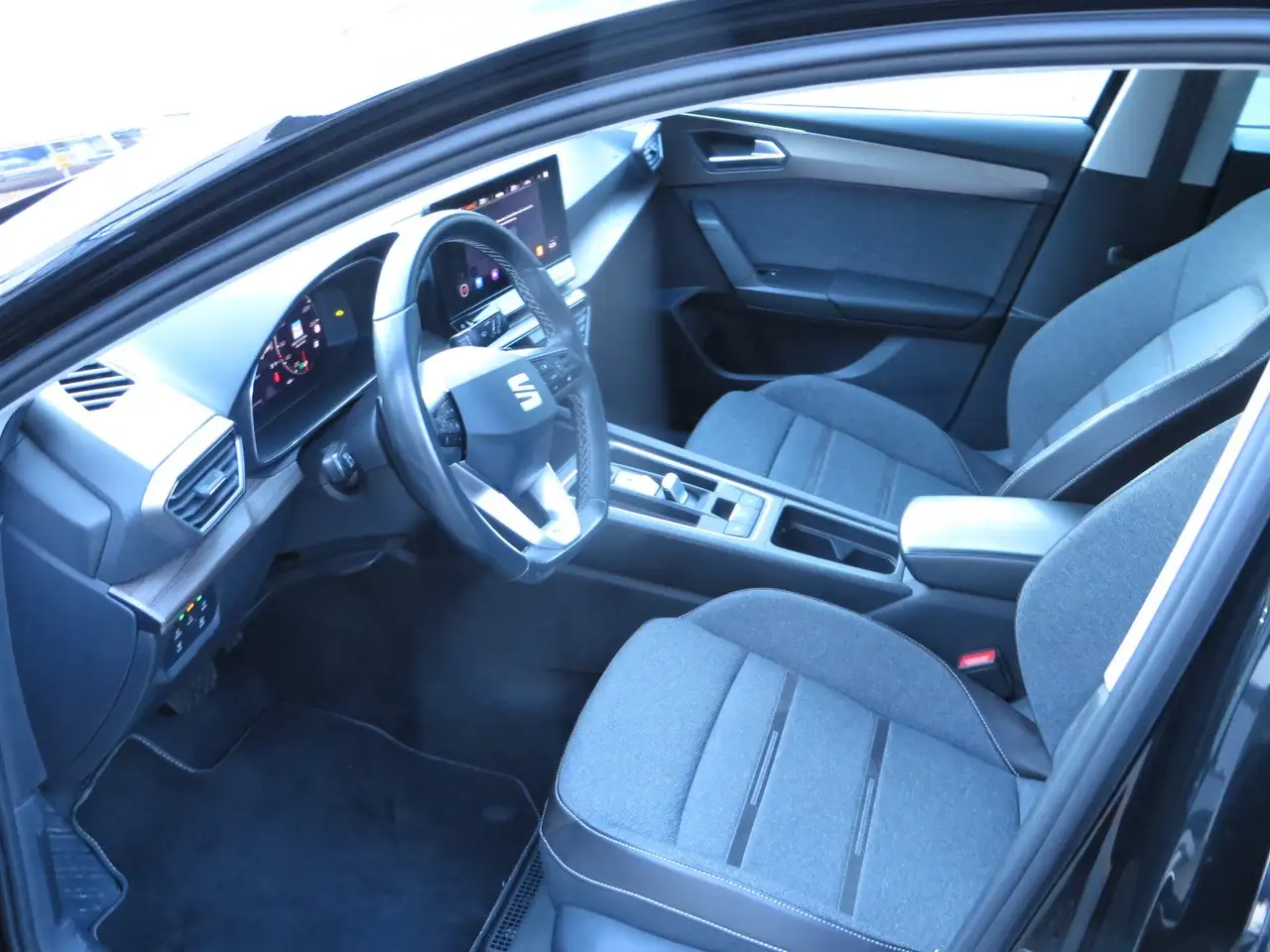 SEAT Leon Xcellence **wenig Kilometer** DSG SHZ Navi ACC, миниатюра 8
