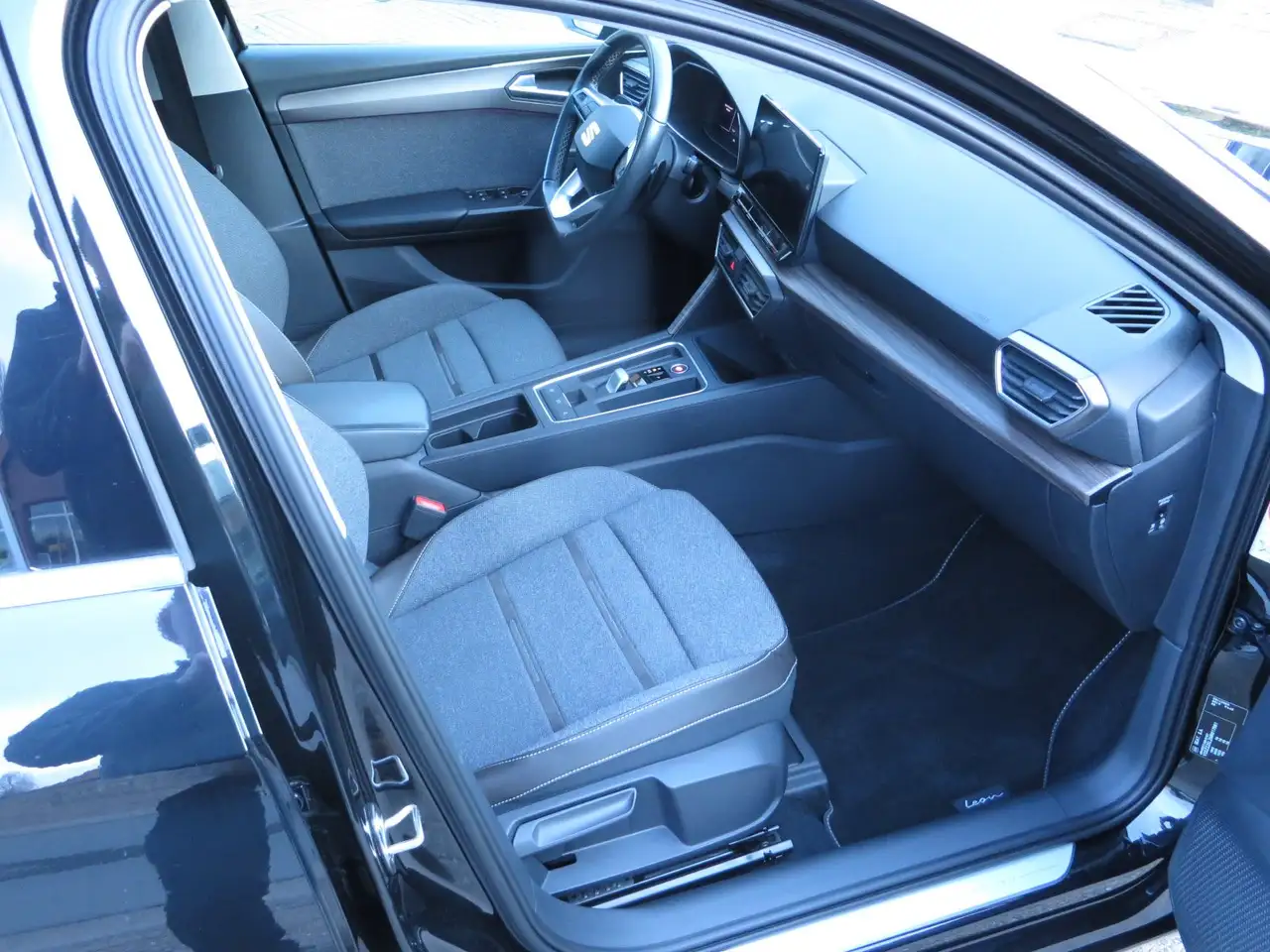 SEAT Leon Xcellence **wenig Kilometer** DSG SHZ Navi ACC, миниатюра 15