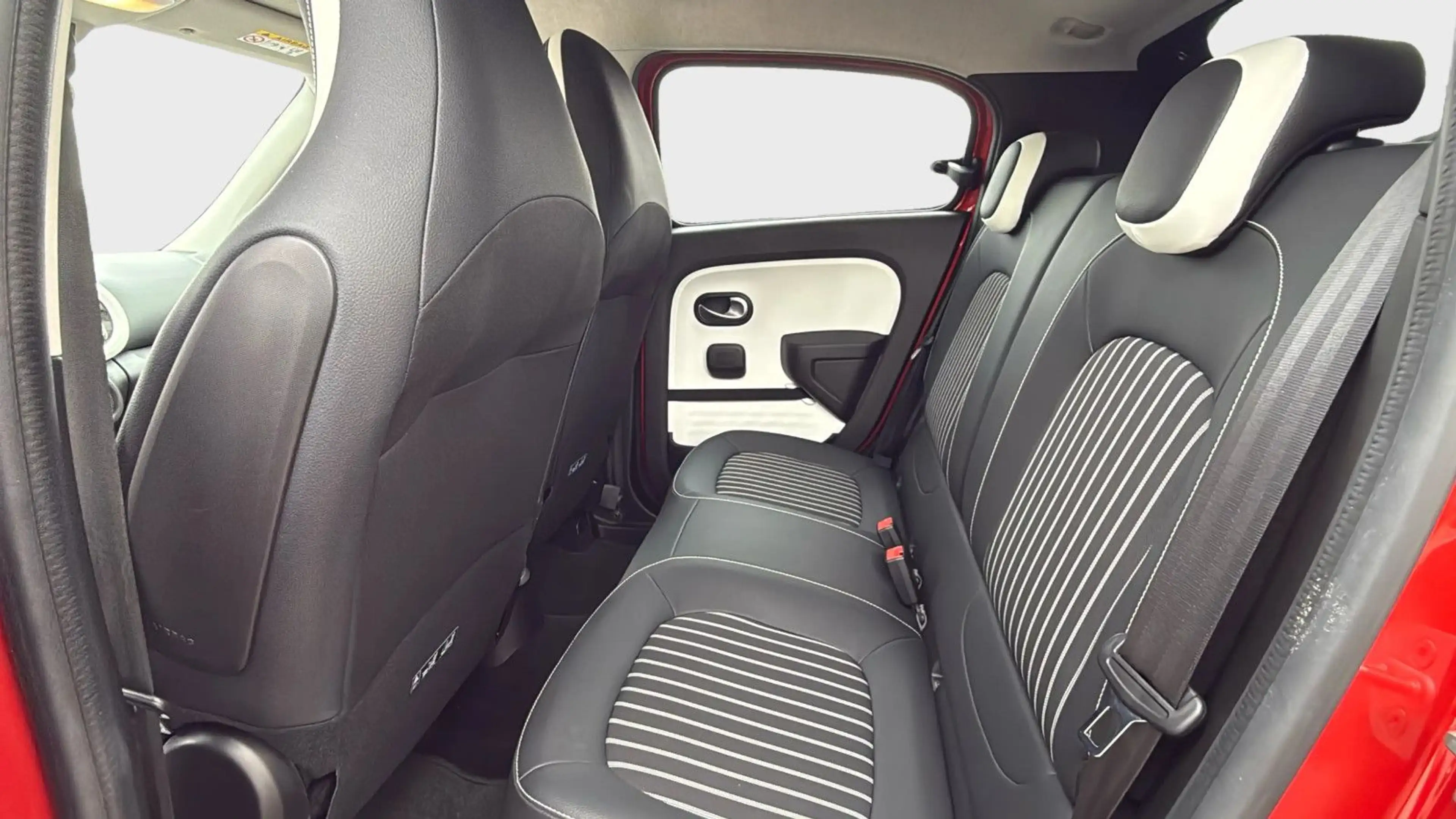 Renault Twingo Intens, NUR 4100KM,AUTOMATIK,ÖLWE NEU!! — photo 13