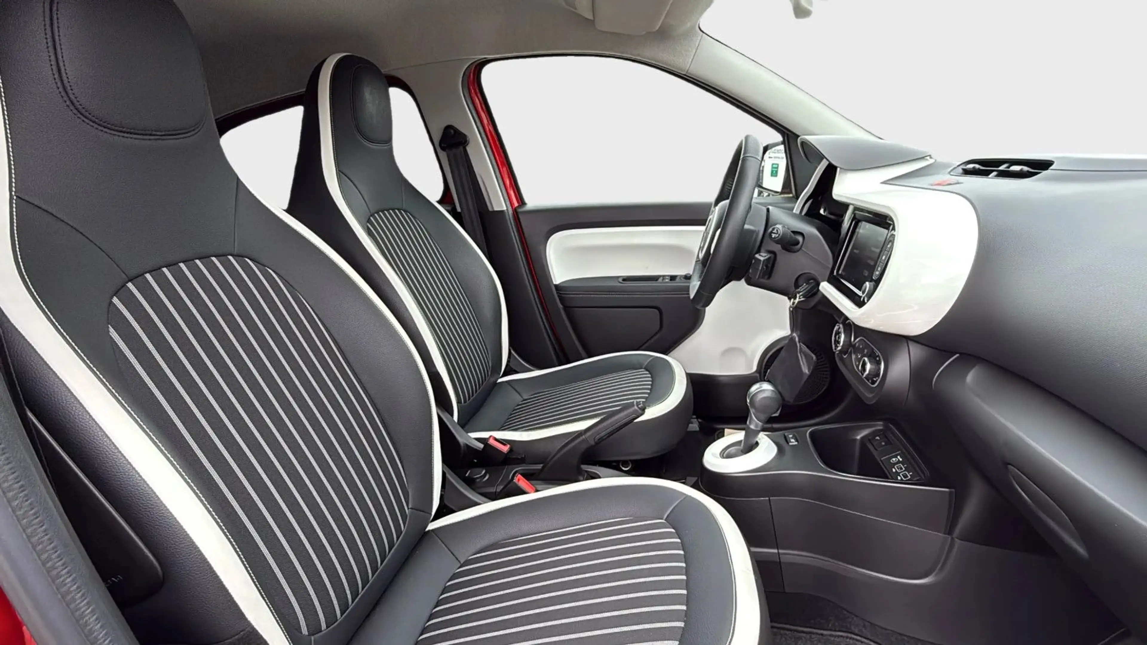 Renault Twingo Intens, NUR 4100KM,AUTOMATIK,ÖLWE NEU!! — photo 9