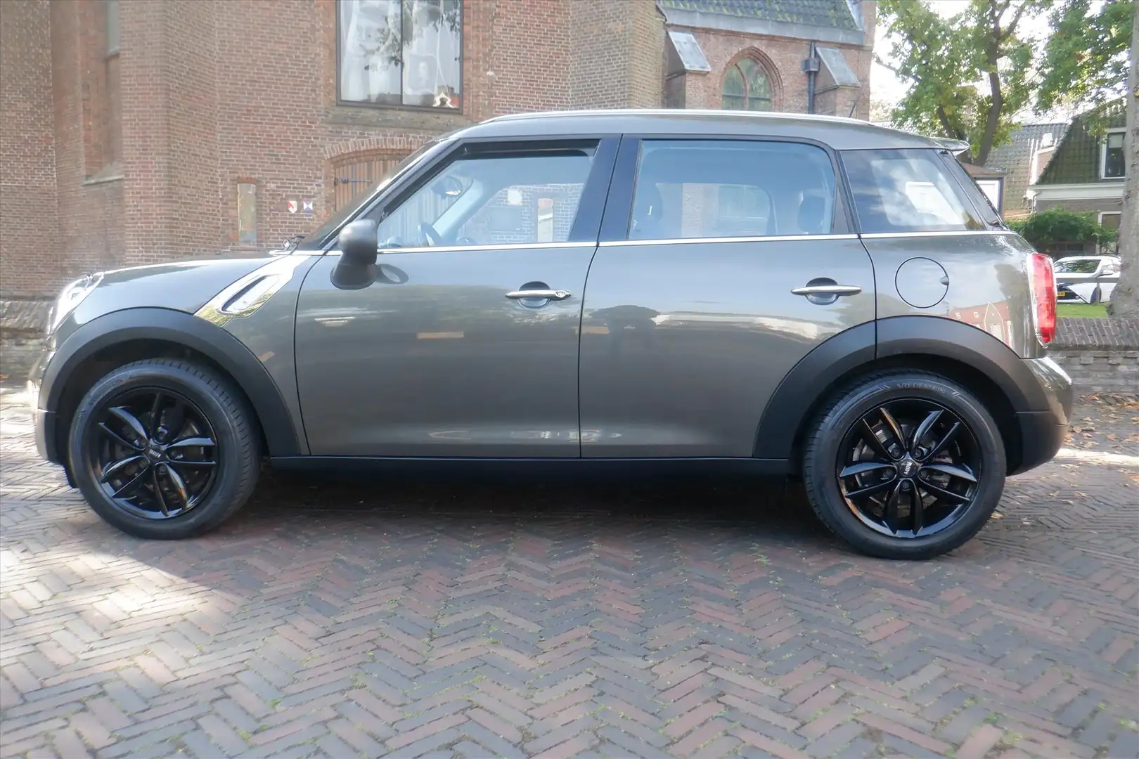 MINI Countryman 1.6 Pepper Grau - 2