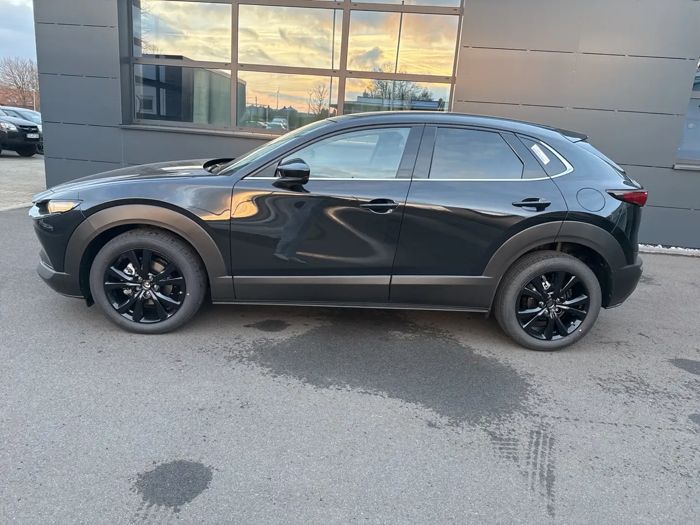 Mazda CX-30 Homura 140 Automatik Metallic Schwarz - 2