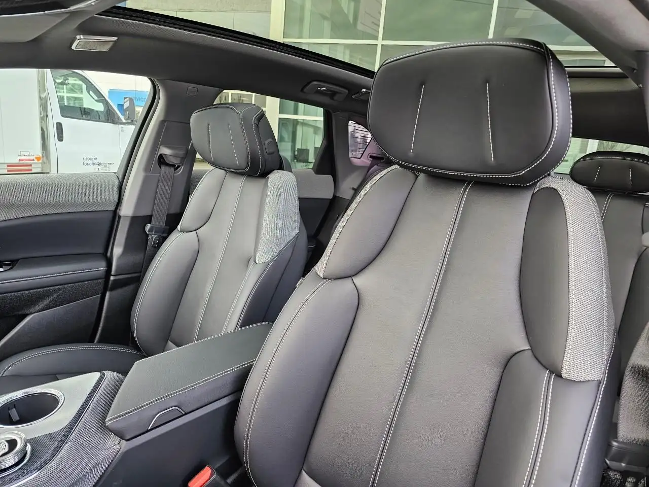 Cadillac Optiq снимка Cadillac Optiq