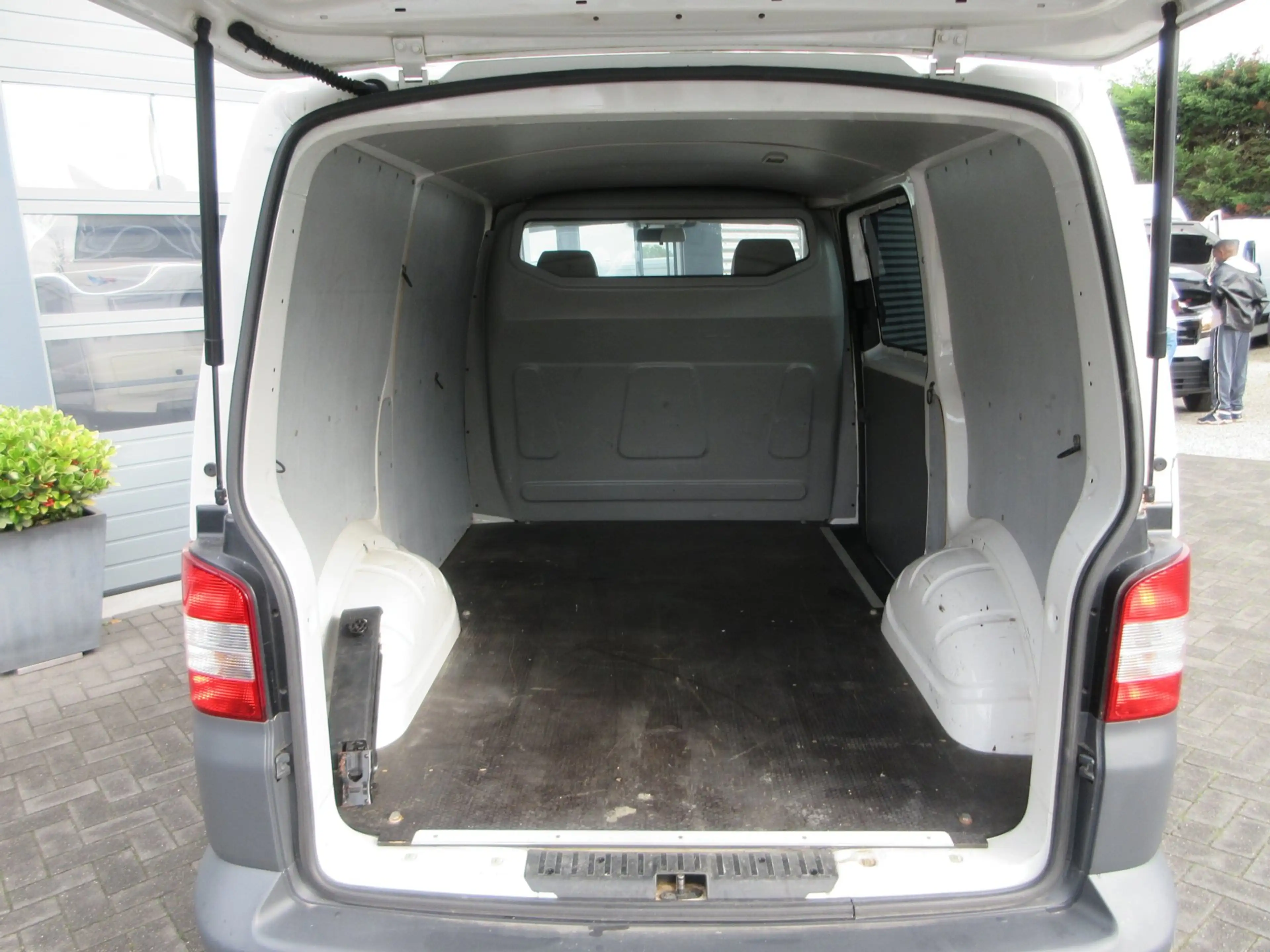 Volkswagen Transporter 2.0 TDI L1H1 airco trekhaak — photo 6